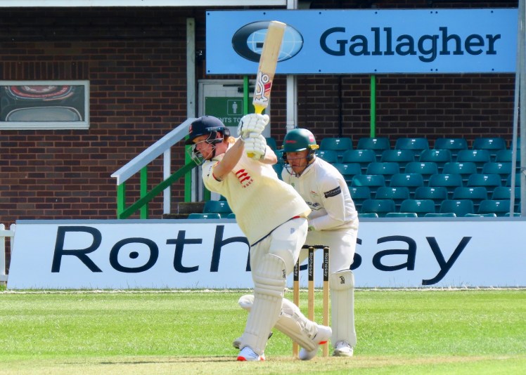 Leicestershire v Essex