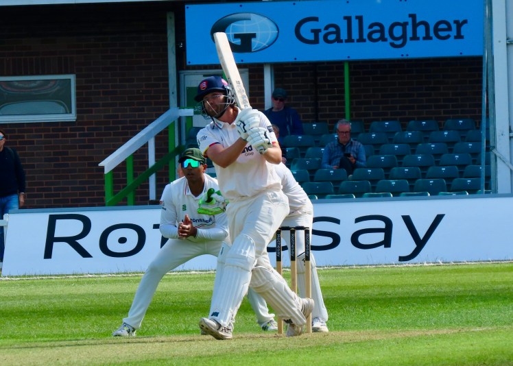 Leicestershire v Essex